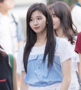 TWICE(トゥワイス)サナの最新髪型と髪色を紹介！オーダーの仕方も